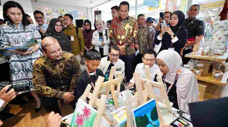 Menteri Ekraf: Kreativitas Anak Jadi Bagian Pemulihan Pascabencana Sumatera Menteri Ekraf: Kreativitas Anak Jadi Bagian Pemulihan Pascabencana Sumatera