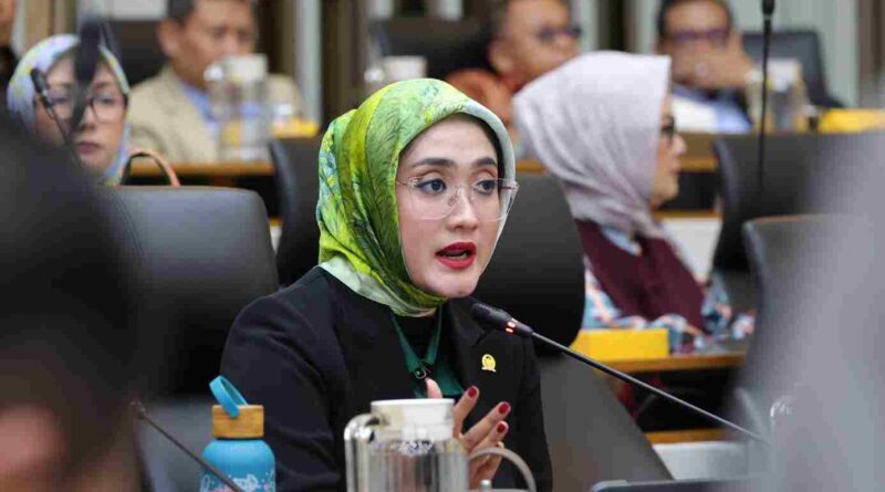 Rakyat Sesak Napas, Pemerintah Harus Kerahkan Seluruh Kekuatan Atasi Karhutla! Rakyat Sesak Napas, Pemerintah Harus Kerahkan Seluruh Kekuatan Atasi Karhutla!