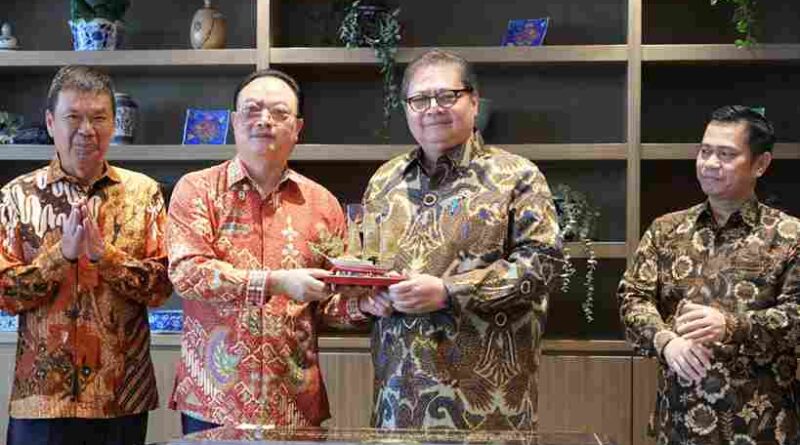 Menko Airlangga Resmikan Operasionalisasi Pabrik HSG Material, Tarik Investasi ke Sektor Manufaktur